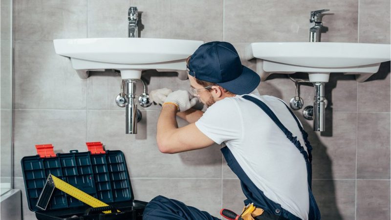 When Do You Need To Get A Plumbing Service?